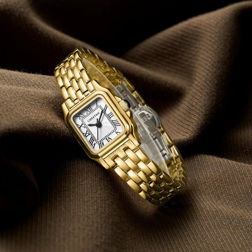 Gold Watches for Women with Small Vintage Bracelet  display picture 1
